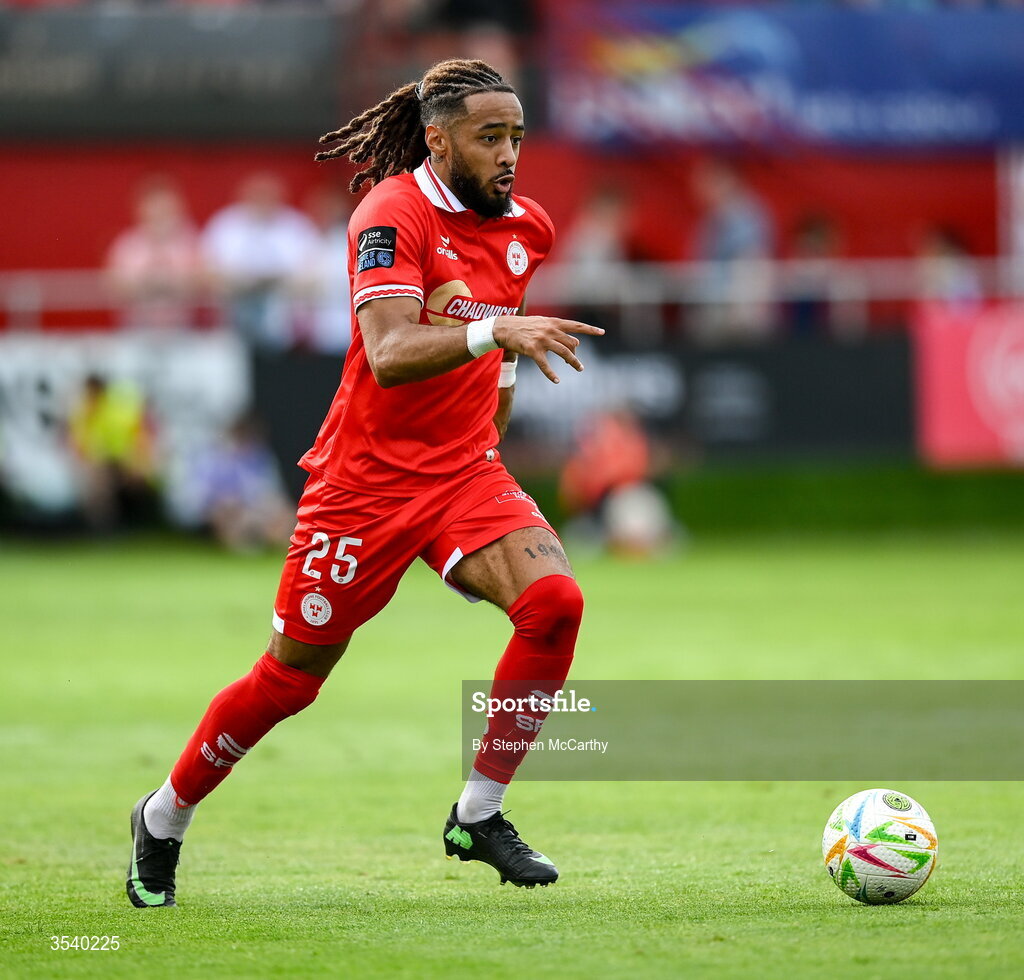 9 August 2026; Milan Mbeng of Shelbourne during the SSE Airtricity Men’s Premier Division match between Shelbourne and St Patrick's Athletic at Tolka Park in Dublin. Photo by Stephen McCarthy/Sportsfile