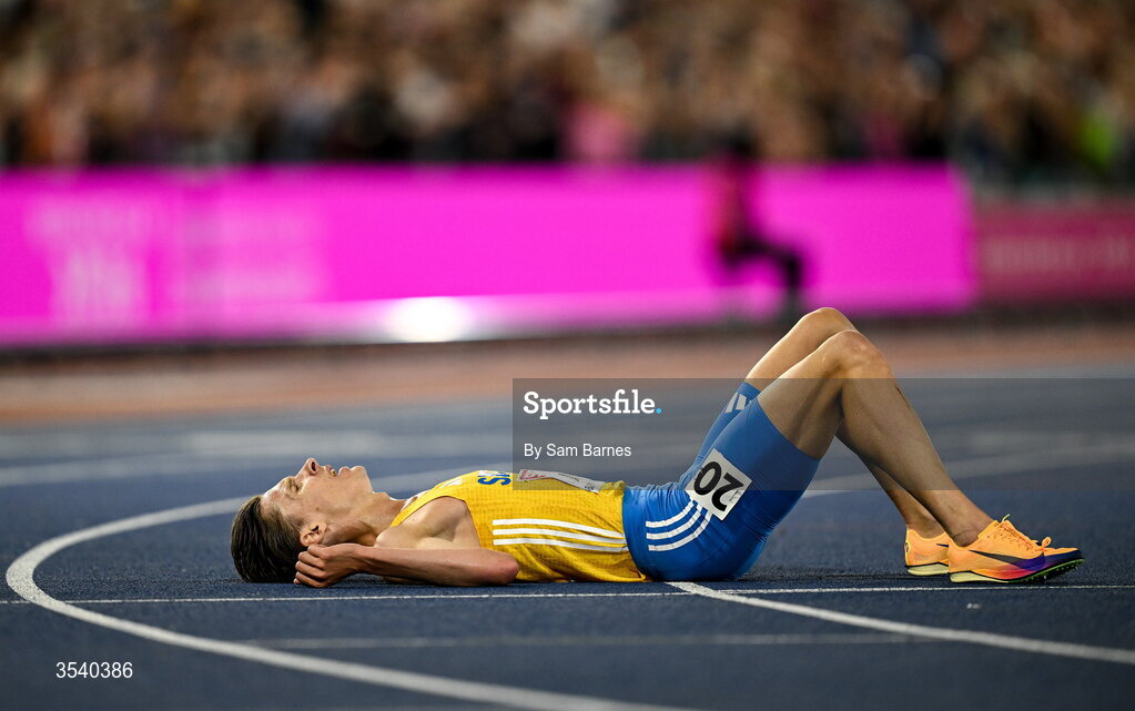 15 August 2026; Andreas Almgren of Sweden celebrates winning the men's 10,000m final during day six of the European Athletics Championships 2026 at Alexander Stadium in Birmingham, England. Photo by Sam Barnes/Sportsfile
