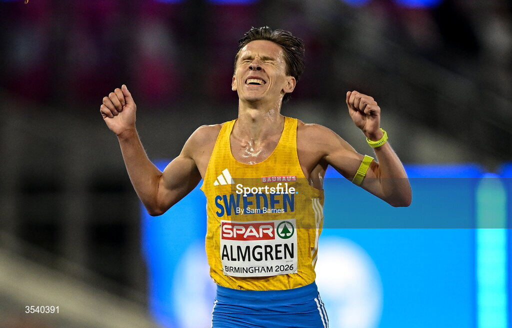 15 August 2026; Andreas Almgren of Sweden celebrates winning the men's 10,000m final during day six of the European Athletics Championships 2026 at Alexander Stadium in Birmingham, England. Photo by Sam Barnes/Sportsfile