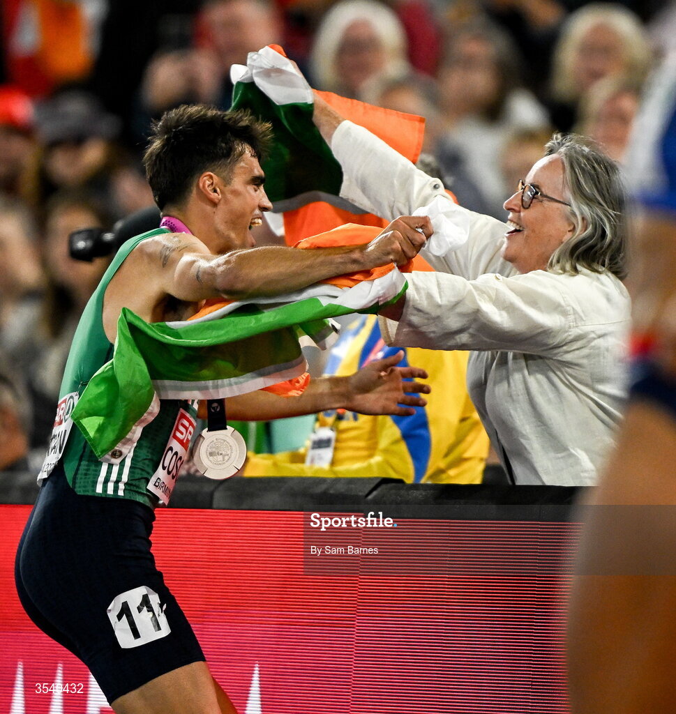 15 August 2026; Andrew Coscoran of Ireland celebrates with his mother Paula after finishing third in the men’s 1500m final during day six of the European Athletics Championships 2026 at Alexander Stadium in Birmingham, England. Photo by Sam Barnes/Sportsfile