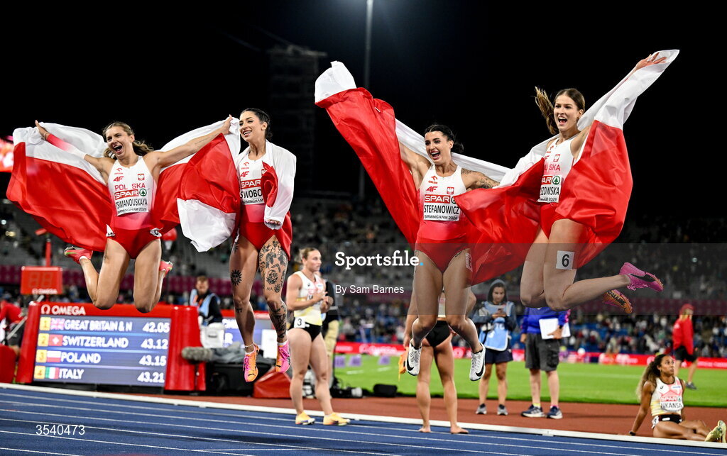 15 August 2026; The Poland team after finishing third in the women's 4x100m final on day six of the European Athletics Championships 2026 at Alexander Stadium in Birmingham, England. Photo by Sam Barnes/Sportsfile