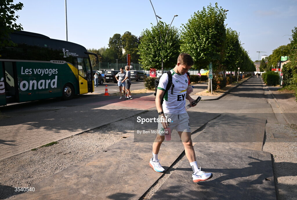 16 August 2026; Lee Cole of Ireland arrives before the FIH Men's Hockey World Cup 2026 Pool C match between Ireland and Australia at the Belfius Hockey Arena in Wavre, Belgium. Photo by Ben McShane/Sportsfile