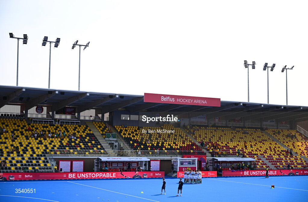16 August 2026; Ireland players huddle before the FIH Men's Hockey World Cup 2026 Pool C match between Ireland and Australia at the Belfius Hockey Arena in Wavre, Belgium. Photo by Ben McShane/Sportsfile