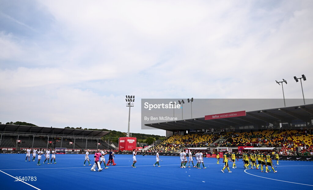 16 August 2026; Ireland and Australia players applaud the supporters during a lap of honour after the FIH Men's Hockey World Cup 2026 Pool C match between Ireland and Australia at the Belfius Hockey Arena in Wavre, Belgium. Photo by Ben McShane/Sportsfile