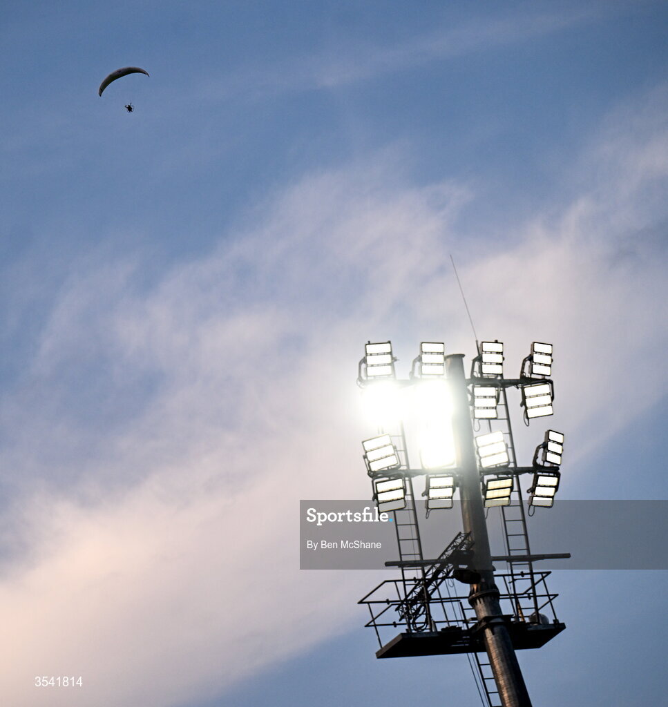 16 August 2026; A Paraglider is seen above the stadium before the FIH Women's Hockey World Cup 2026 Pool C match between Ireland and Spain at the Belfius Hockey Arena in Wavre, Belgium. Photo by Ben McShane/Sportsfile