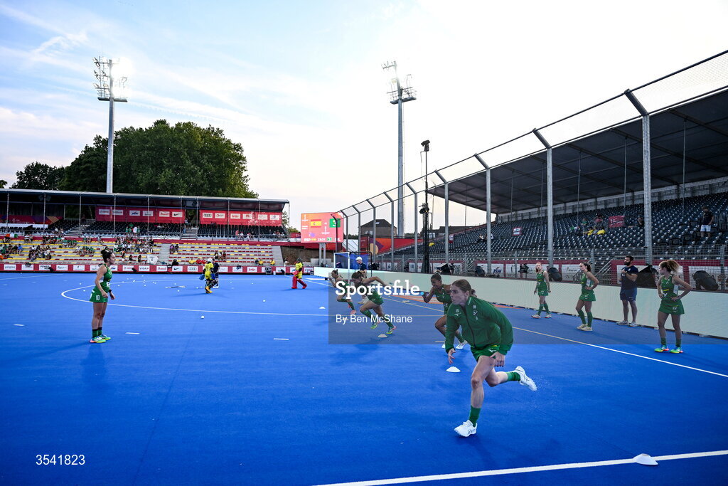 16 August 2026; Ireland players warm-up before the FIH Women's Hockey World Cup 2026 Pool C match between Ireland and Spain at the Belfius Hockey Arena in Wavre, Belgium. Photo by Ben McShane/Sportsfile