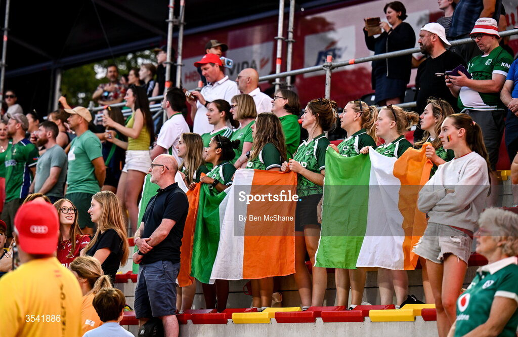 16 August 2026; Ireland supporters before the FIH Women's Hockey World Cup 2026 Pool C match between Ireland and Spain at the Belfius Hockey Arena in Wavre, Belgium. Photo by Ben McShane/Sportsfile