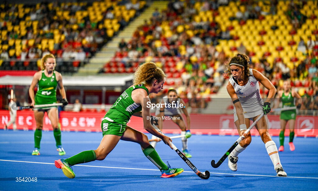 16 August 2026; Niamh Carey of Ireland in action against Constanza Amundson of Spain during the FIH Women's Hockey World Cup 2026 Pool C match between Ireland and Spain at the Belfius Hockey Arena in Wavre, Belgium. Photo by Ben McShane/Sportsfile