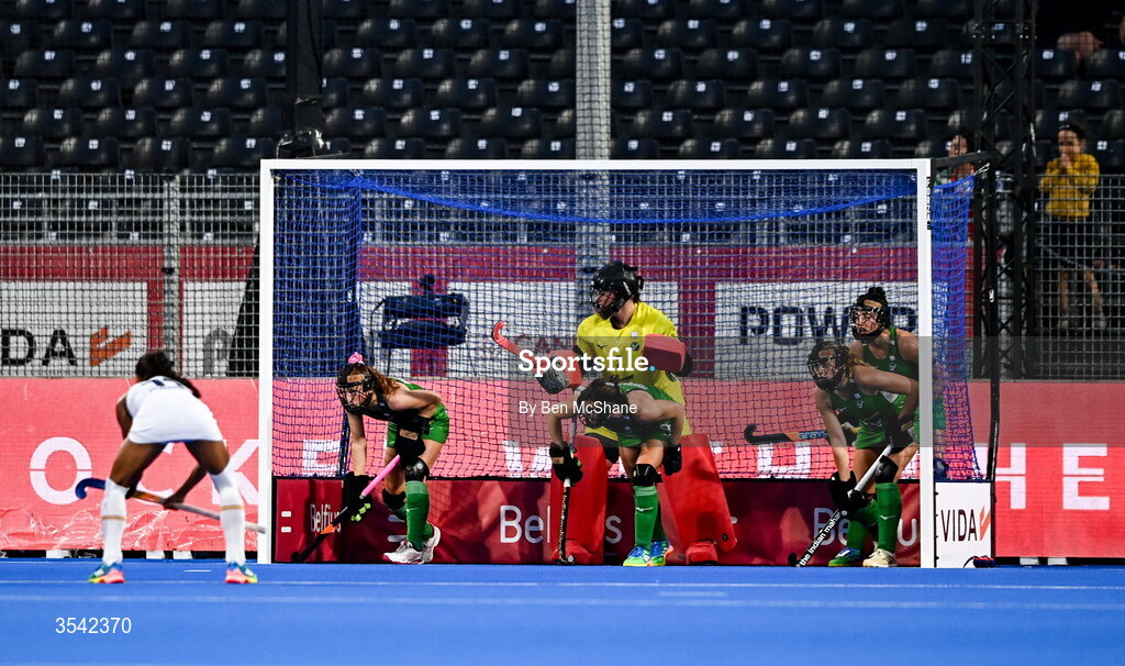 16 August 2026; Ireland players prepare for a penalty-corner during the FIH Women's Hockey World Cup 2026 Pool C match between Ireland and Spain at the Belfius Hockey Arena in Wavre, Belgium. Photo by Ben McShane/Sportsfile
