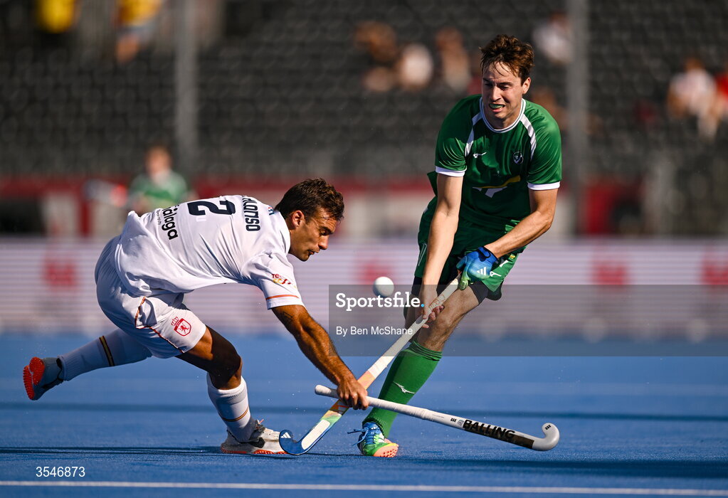 20 August 2026; Sean Murray of Ireland in action against Alejandro Alonso of Spain during the FIH Men's Hockey World Cup 2026 Pool C match between Ireland and Spain at the Belfius Hockey Arena in Wavre, Belgium. Photo by Ben McShane/Sportsfile