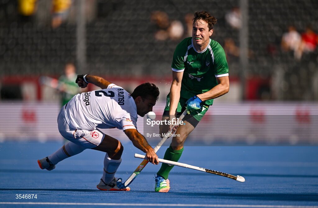 20 August 2026; Sean Murray of Ireland in action against Alejandro Alonso of Spain during the FIH Men's Hockey World Cup 2026 Pool C match between Ireland and Spain at the Belfius Hockey Arena in Wavre, Belgium. Photo by Ben McShane/Sportsfile