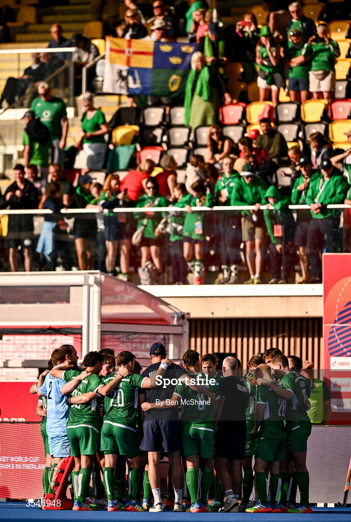 20 August 2026; Ireland players huddle after their defeat as supporters look on after the FIH Men's Hockey World Cup 2026 Pool C match between Ireland and Spain at the Belfius Hockey Arena in Wavre, Belgium. Photo by Ben McShane/Sportsfile