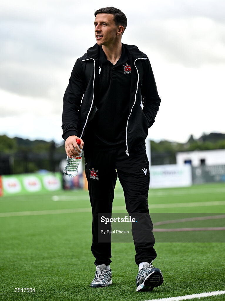 21 August 2026; Keith Buckley of Dundalk arrives before the SSE Airtricity Men’s Premier Division match between Dundalk and Galway United at Oriel Park in Dundalk, Louth. Photo by Paul Phelan/Sportsfile