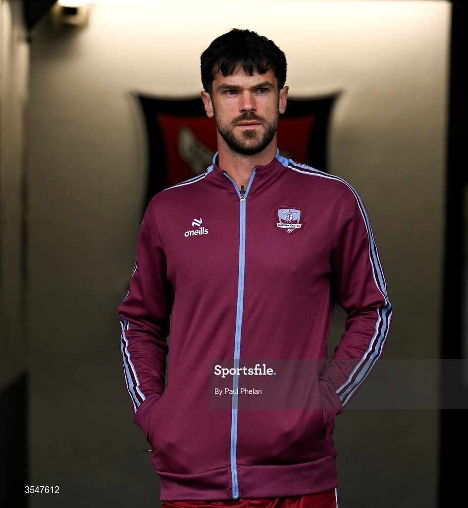 21 August 2026; Jimmy Keohane of Galway United arrives before the SSE Airtricity Men’s Premier Division match between Dundalk and Galway United at Oriel Park in Dundalk, Louth. Photo by Paul Phelan/Sportsfile