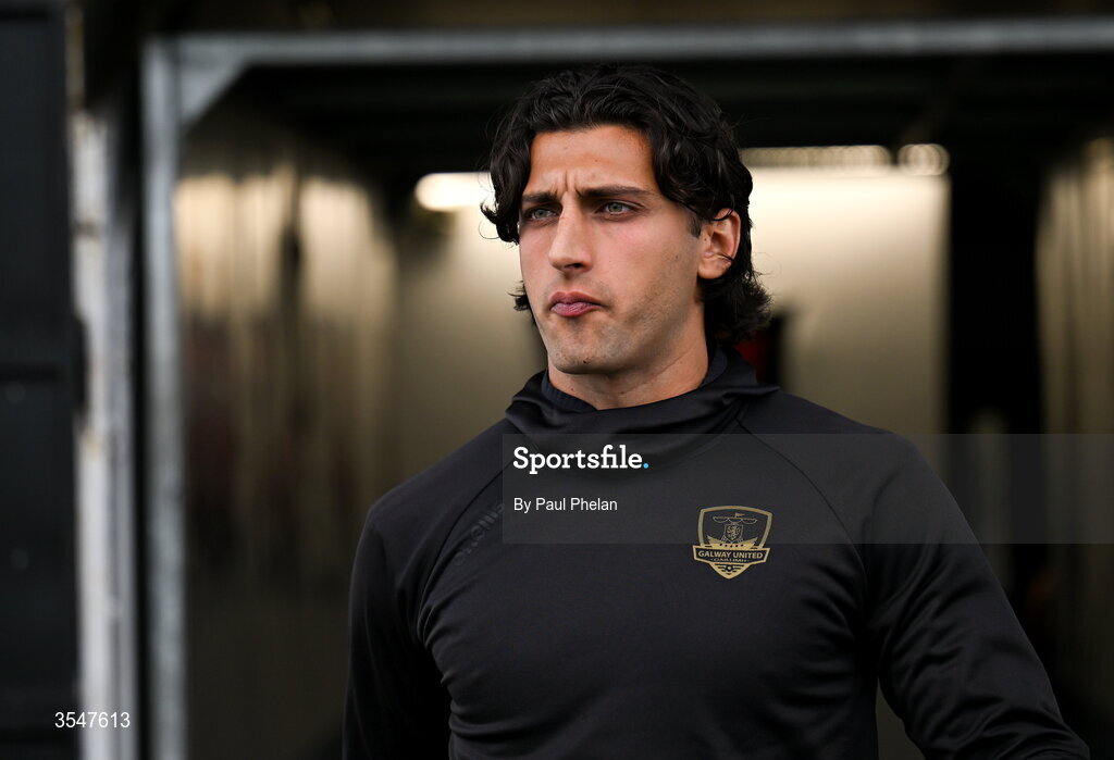 21 August 2026; Gianfranco Facchineri of Galway United arrives before the SSE Airtricity Men’s Premier Division match between Dundalk and Galway United at Oriel Park in Dundalk, Louth. Photo by Paul Phelan/Sportsfile