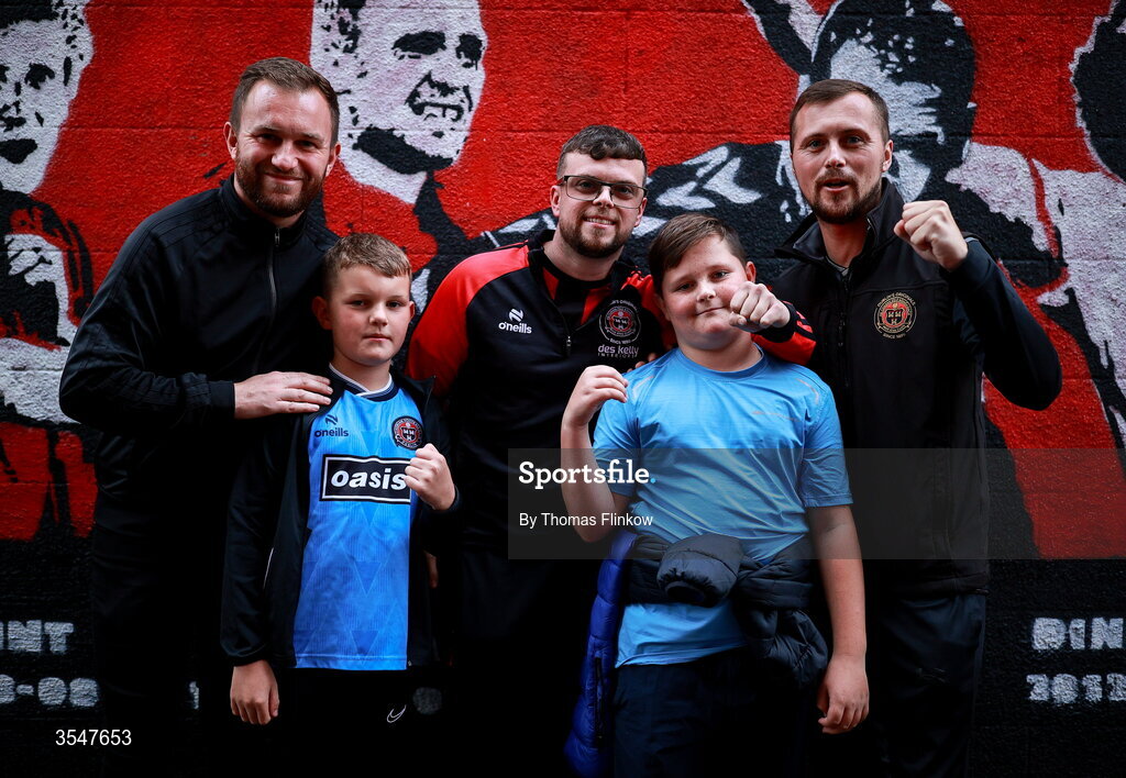 21 August 2026; Bohemians supporters before the SSE Airtricity Men’s Premier Division match between Bohemians and Derry City at Dalymount Park in Dublin. Photo by Thomas Flinkow/Sportsfile