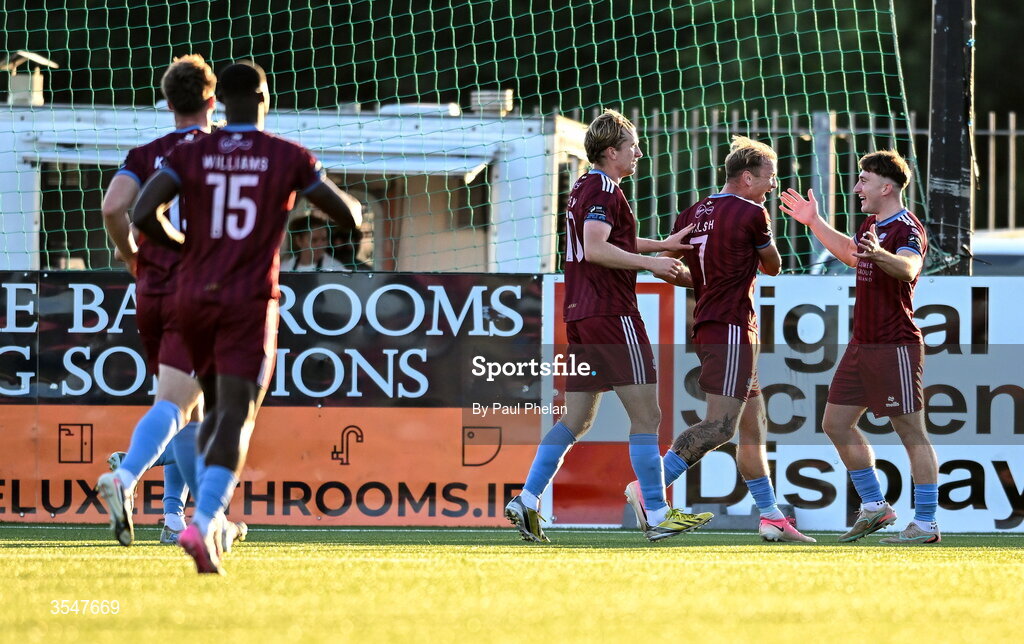 21 August 2026; Ed McCarthy of Galway United celebrates with teammates after scoring his side's first goal during the SSE Airtricity Men’s Premier Division match between Dundalk and Galway United at Oriel Park in Dundalk, Louth. Photo by Paul Phelan/Sportsfile