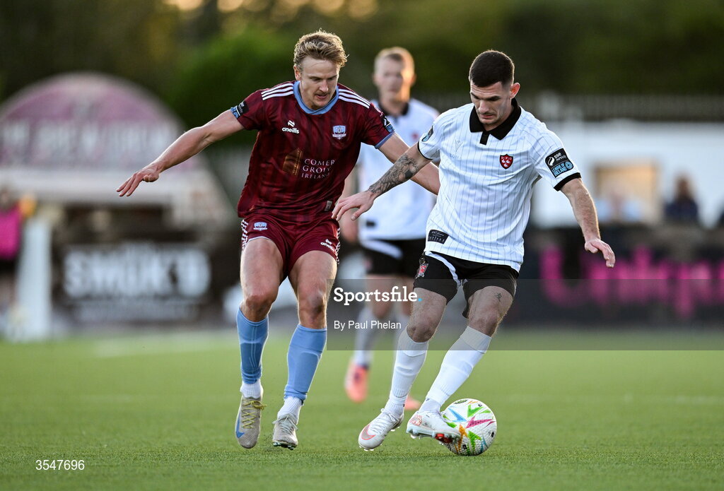 21 August 2026; Trevor Clarke of Dundalk in action against Kris Twardek of Galway United during the SSE Airtricity Men’s Premier Division match between Dundalk and Galway United at Oriel Park in Dundalk, Louth. Photo by Paul Phelan/Sportsfile
