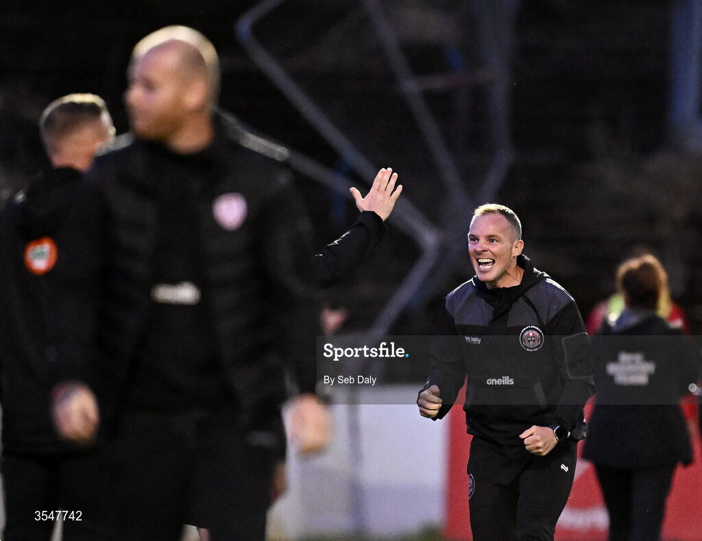 21 August 2026; Bohemians first team coach Derek Pender celebrates his side's first goal during the SSE Airtricity Men’s Premier Division match between Bohemians and Derry City at Dalymount Park in Dublin. Photo by Seb Daly/Sportsfile