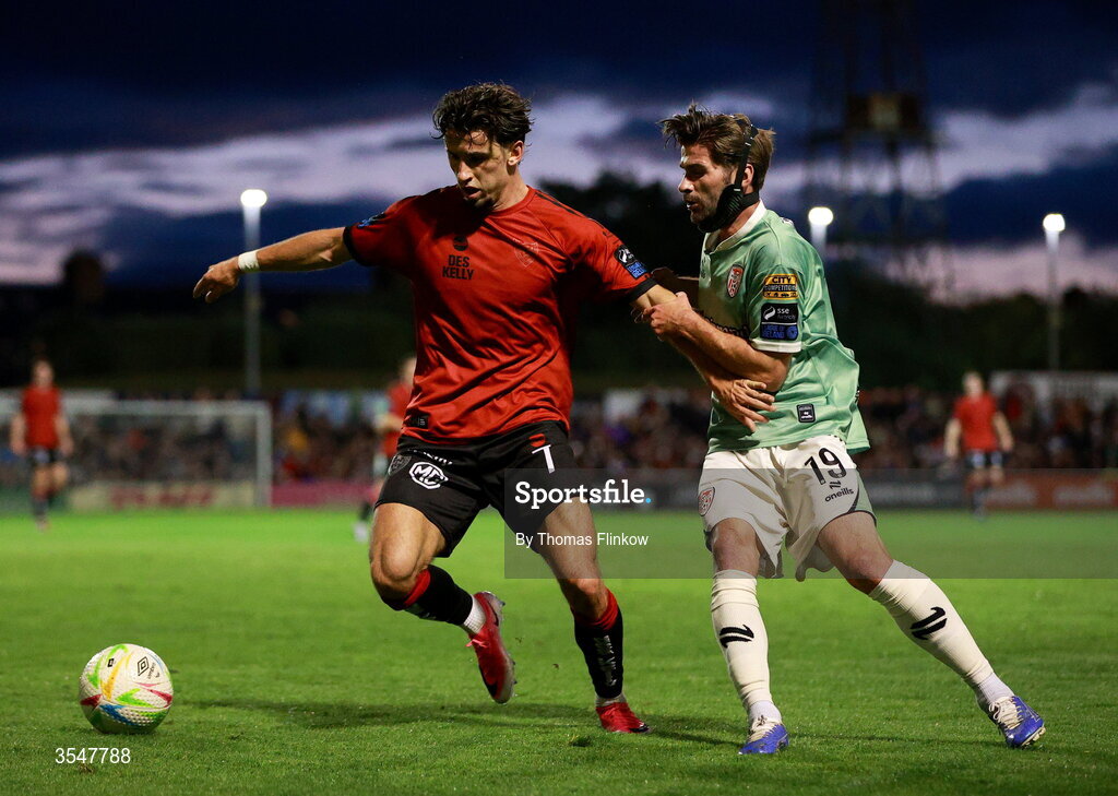 21 August 2026; Connor Parsons of Bohemians in action against Brandon Fleming of Derry City during the SSE Airtricity Men’s Premier Division match between Bohemians and Derry City at Dalymount Park in Dublin. Photo by Thomas Flinkow/Sportsfile