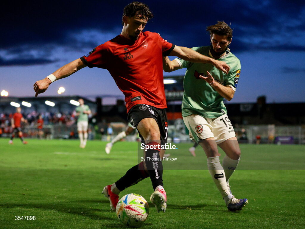 21 August 2026; Connor Parsons of Bohemians in action against Brandon Fleming of Derry City during the SSE Airtricity Men’s Premier Division match between Bohemians and Derry City at Dalymount Park in Dublin. Photo by Thomas Flinkow/Sportsfile