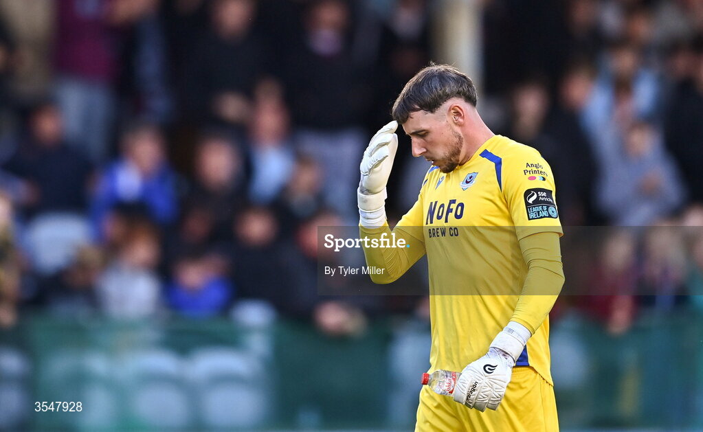 21 August 2026; Drogheda United goalkeeper Luke Dennison during the SSE Airtricity Men’s Premier Division match between Drogheda United and St Patrick's Athletic at Sullivan & Lambe Park in Drogheda, Louth. Photo by Tyler Miller/Sportsfile
