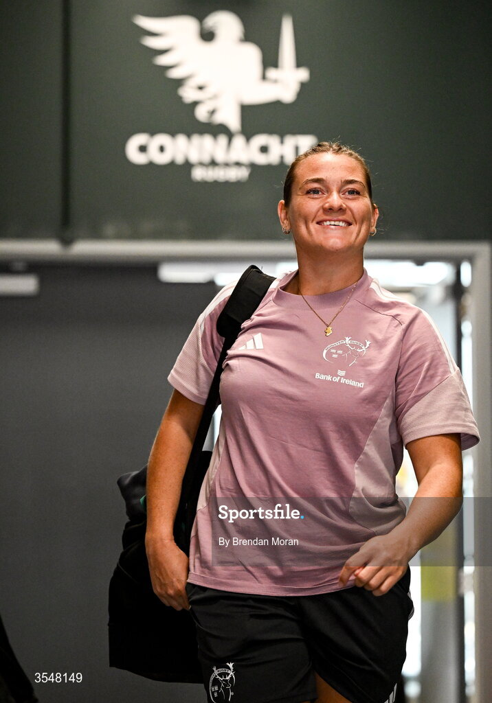 22 August 2026; Jane Clohessy of Munster arrives before the Vodafone Womens Interprovincial Championship Round 3 match between Connacht and Munster at Dexcom Stadium in Galway. Photo by Brendan Moran/Sportsfile