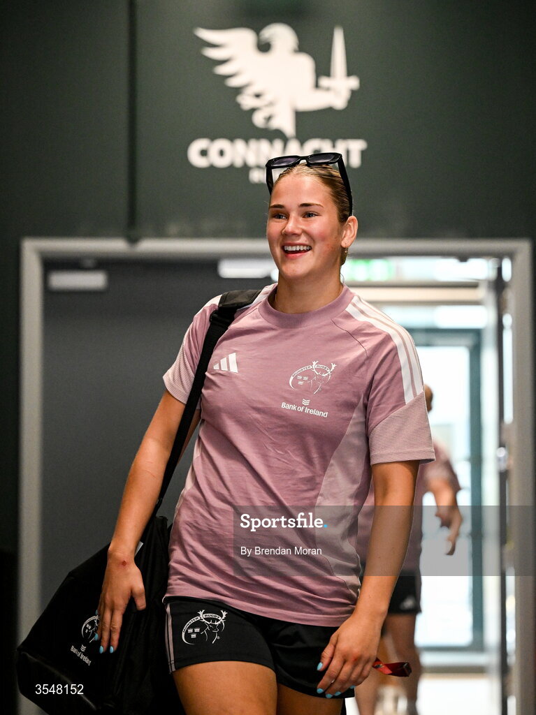 22 August 2026; Munster captain Aoife Corey arrives before the Vodafone Womens Interprovincial Championship Round 3 match between Connacht and Munster at Dexcom Stadium in Galway. Photo by Brendan Moran/Sportsfile