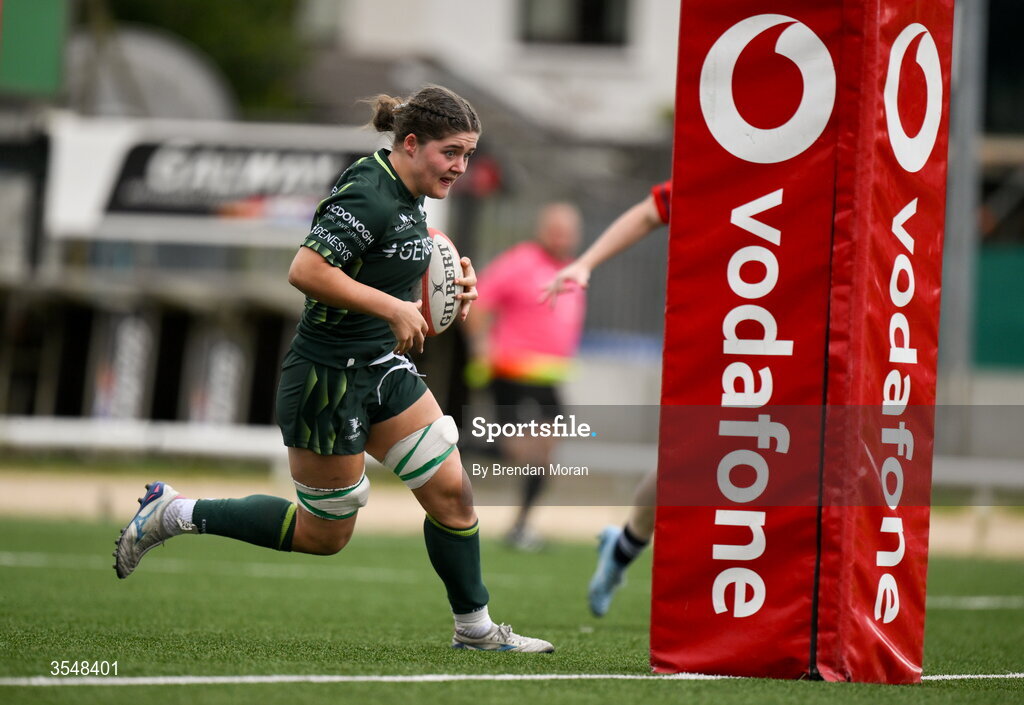 22 August 2026; Jemima Adams Verling of Connacht on the way to scoring her side's second try during the Vodafone Womens Interprovincial Championship Round 3 match between Connacht and Munster at Dexcom Stadium in Galway. Photo by Brendan Moran/Sportsfile