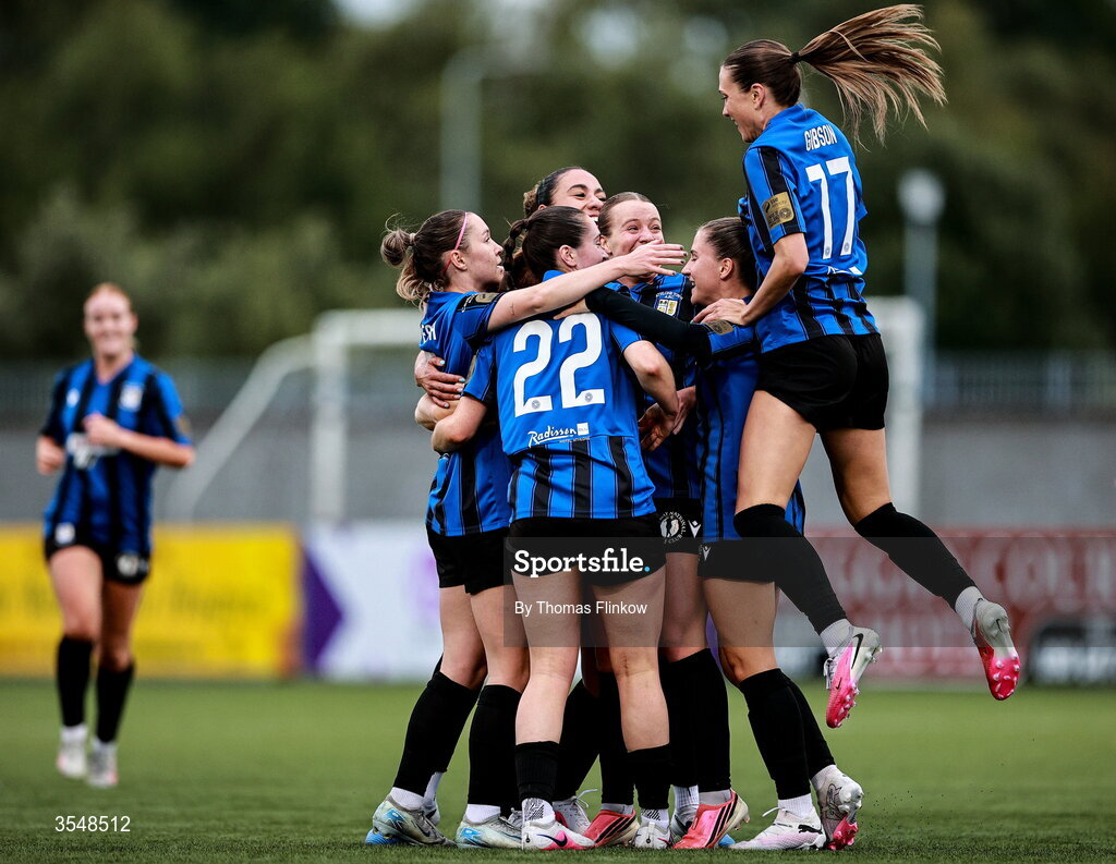 22 August 2026; Alexis Strickland of Athlone Town, third from right, celebrates with her teammates after scoring her side's first goal during the Club Orange Women’s FAI Cup semi-final match between Athlone Town and Galway United at Athlone Town Stadium in Lissywollen, Athlone. Photo by Thomas Flinkow/Sportsfile