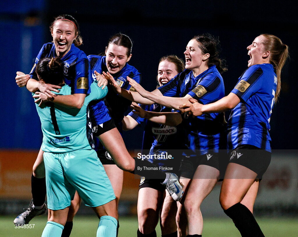 22 August 2026; Athlone Town players celebrate after their side's victory in the Club Orange Women’s FAI Cup semi-final match between Athlone Town and Galway United at Athlone Town Stadium in Lissywollen, Athlone. Photo by Thomas Flinkow/Sportsfile
