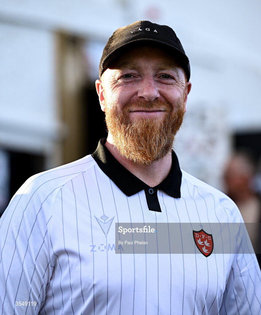 21 August 2026; A Dundalk supporter before the SSE Airtricity Men’s Premier Division match between Dundalk and Galway United at Oriel Park in Dundalk, Louth. Photo by Paul Phelan/Sportsfile