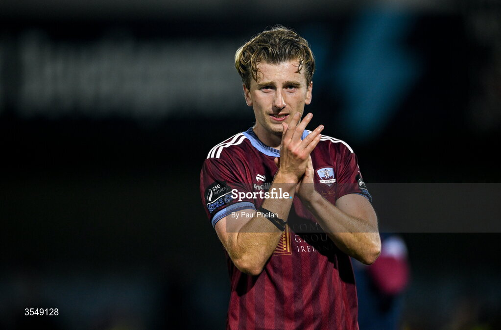 21 August 2026; David Hurley of Galway United acknowledges his side's supporters during the SSE Airtricity Men’s Premier Division match between Dundalk and Galway United at Oriel Park in Dundalk, Louth. Photo by Paul Phelan/Sportsfile