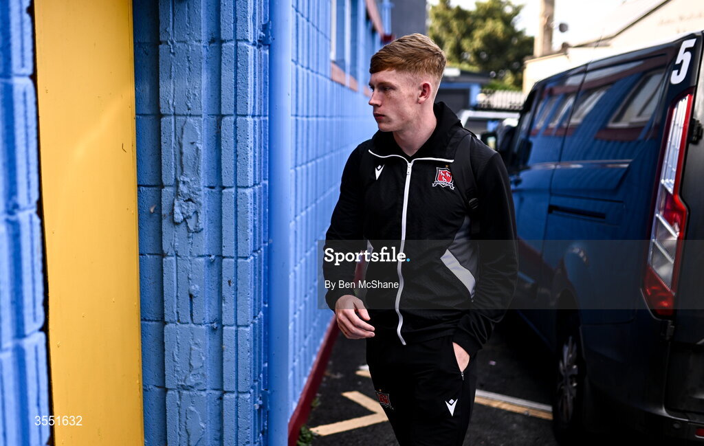 28 August 2026; Cian Dillon of Dundalk arrives before the SSE Airtricity Men’s Premier Division match between Drogheda United and Dundalk at Sullivan & Lambe Park in Drogheda, Louth. Photo by Ben McShane/Sportsfile