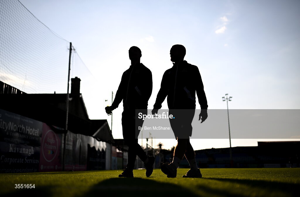 28 August 2026; John Ross Wilson, left, and Leo Gaxha of Dundalk before the SSE Airtricity Men’s Premier Division match between Drogheda United and Dundalk at Sullivan & Lambe Park in Drogheda, Louth. Photo by Ben McShane/Sportsfile