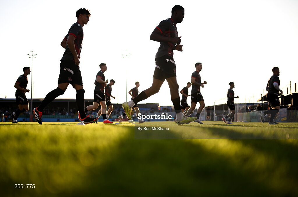 28 August 2026; Mayowa Animasahun, right, and Egor Vassenin of Dundalk before the SSE Airtricity Men’s Premier Division match between Drogheda United and Dundalk at Sullivan & Lambe Park in Drogheda, Louth. Photo by Ben McShane/Sportsfile