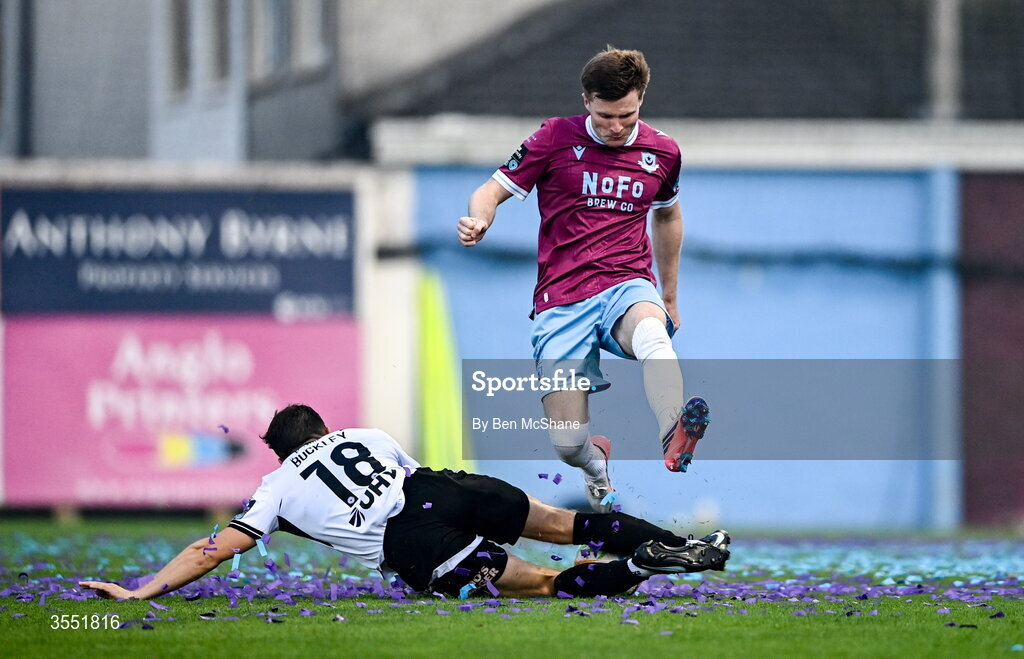 28 August 2026; Conor Kane of Drogheda United is tackled by Keith Buckley of Dundalk during the SSE Airtricity Men’s Premier Division match between Drogheda United and Dundalk at Sullivan & Lambe Park in Drogheda, Louth. Photo by Ben McShane/Sportsfile
