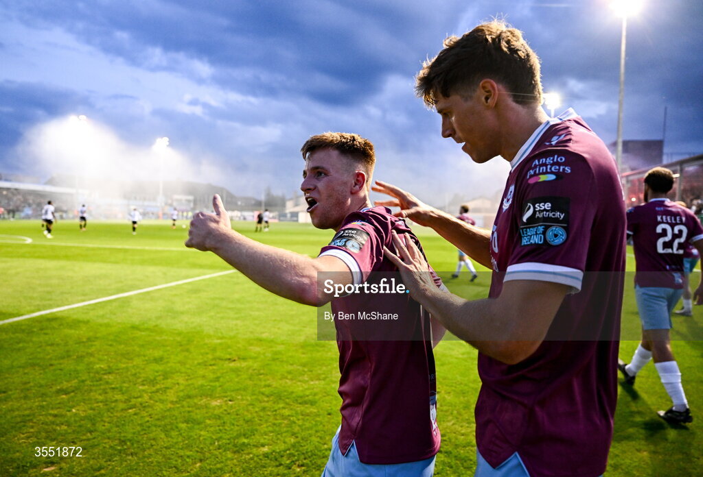 28 August 2026; Brandon Kavanagh of Drogheda United celebrates withn teammate Keegan Ancelin, right, after scoring their side's second goal during the SSE Airtricity Men’s Premier Division match between Drogheda United and Dundalk at Sullivan & Lambe Park in Drogheda, Louth. Photo by Ben McShane/Sportsfile