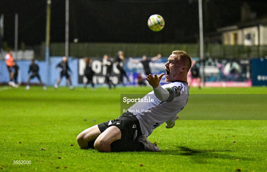 28 August 2026; Daryl Horgan of Dundalk celebrates after scoring his side's third goal during the SSE Airtricity Men’s Premier Division match between Drogheda United and Dundalk at Sullivan & Lambe Park in Drogheda, Louth. Photo by Ben McShane/Sportsfile