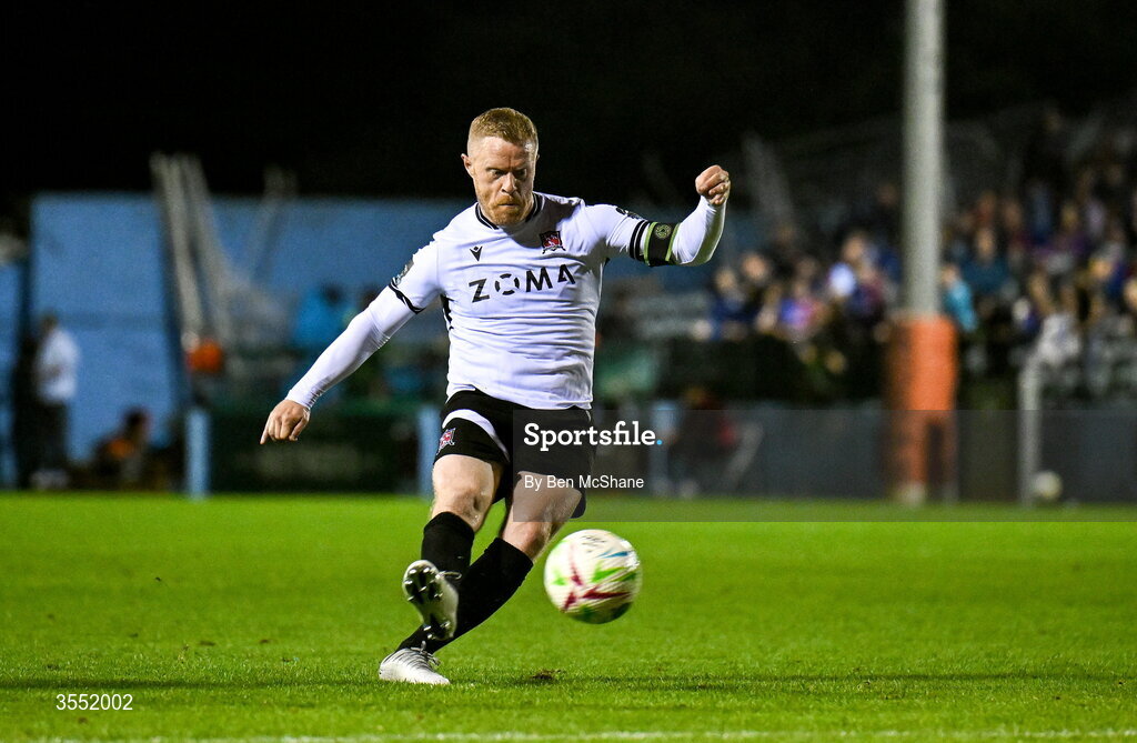 28 August 2026; Daryl Horgan of Dundalk scores his side's third goal during the SSE Airtricity Men’s Premier Division match between Drogheda United and Dundalk at Sullivan & Lambe Park in Drogheda, Louth. Photo by Ben McShane/Sportsfile