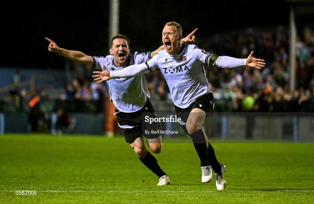 28 August 2026; Daryl Horgan of Dundalk celebrates with teammate Bobby Burns, left, after scoring their side's third goal  during the SSE Airtricity Men’s Premier Division match between Drogheda United and Dundalk at Sullivan & Lambe Park in Drogheda, Louth. Photo by Ben McShane/Sportsfile