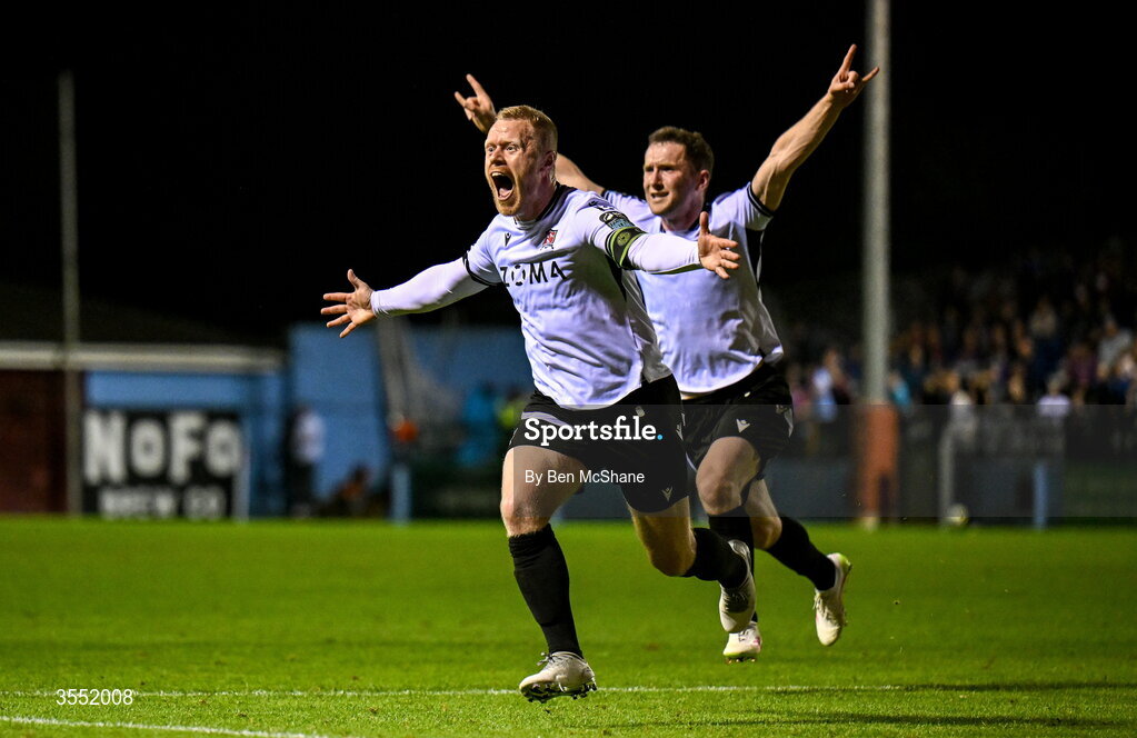 28 August 2026; Daryl Horgan of Dundalk celebrates with teammate Bobby Burns, right, after scoring their side's third goal  during the SSE Airtricity Men’s Premier Division match between Drogheda United and Dundalk at Sullivan & Lambe Park in Drogheda, Louth. Photo by Ben McShane/Sportsfile