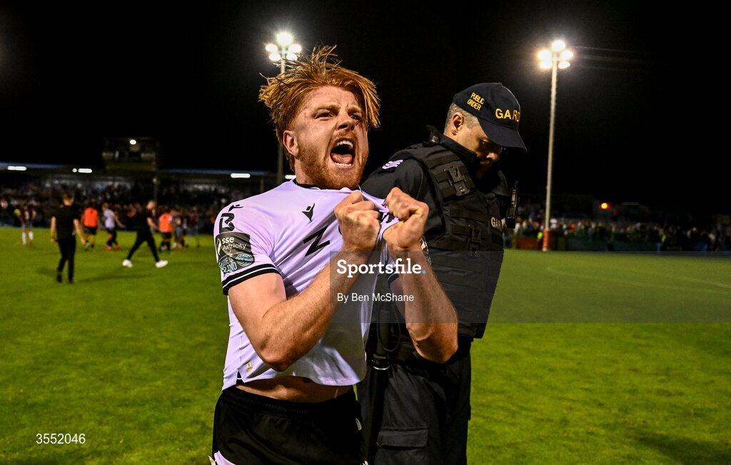 28 August 2026; Aodh Dervin of Dundalk celebrates after the SSE Airtricity Men’s Premier Division match between Drogheda United and Dundalk at Sullivan & Lambe Park in Drogheda, Louth. Photo by Ben McShane/Sportsfile
