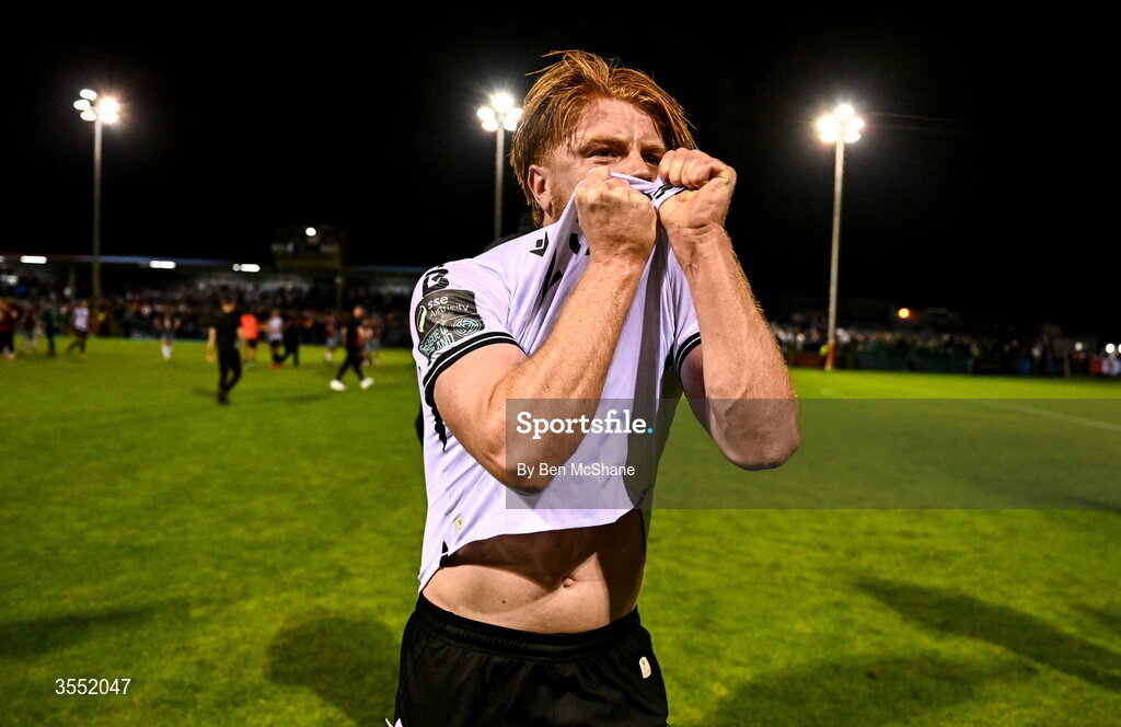 28 August 2026; Aodh Dervin of Dundalk celebrates after the SSE Airtricity Men’s Premier Division match between Drogheda United and Dundalk at Sullivan & Lambe Park in Drogheda, Louth. Photo by Ben McShane/Sportsfile