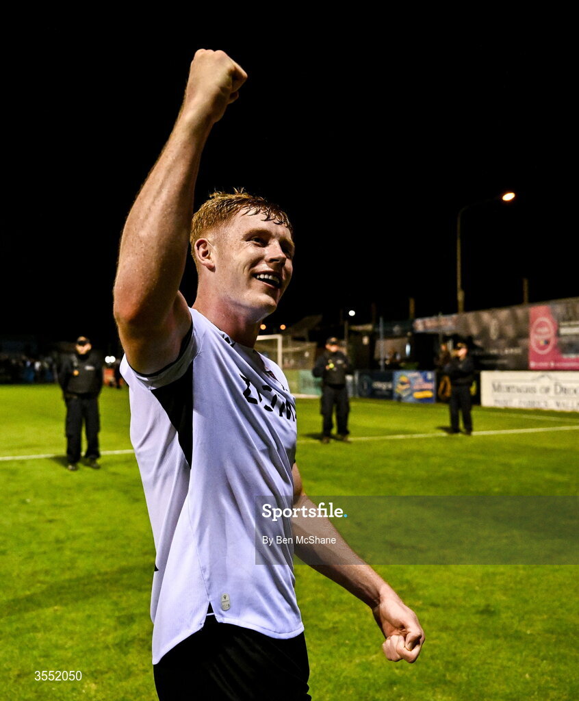 28 August 2026; Cian Dillon of Dundalk celebrates after the SSE Airtricity Men’s Premier Division match between Drogheda United and Dundalk at Sullivan & Lambe Park in Drogheda, Louth. Photo by Ben McShane/Sportsfile