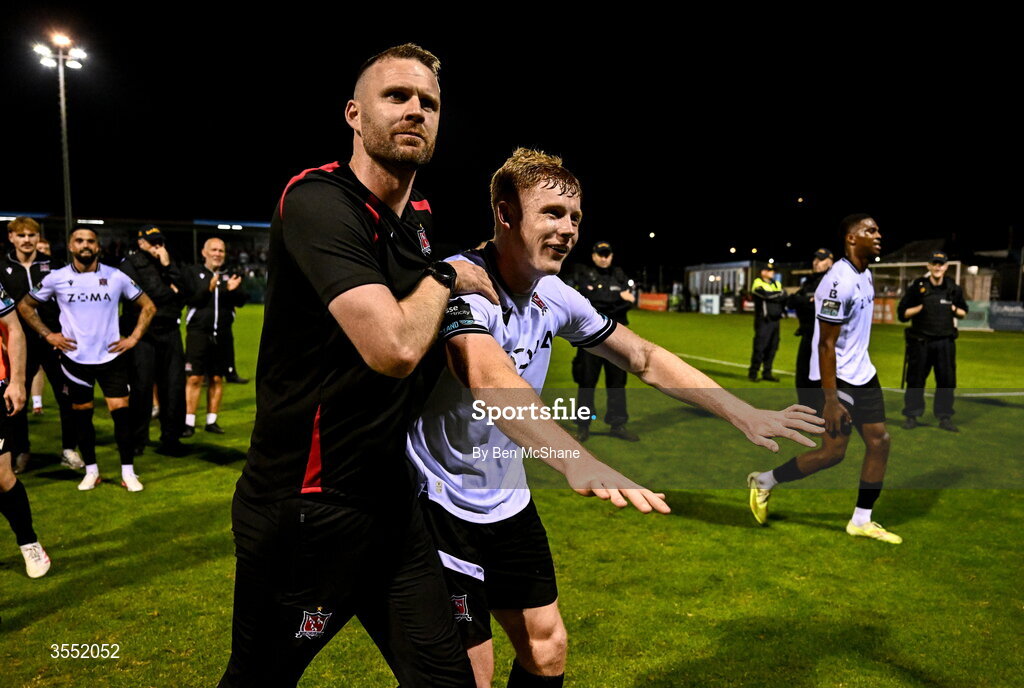28 August 2026; Dundalk manager Ciaran Kilduff with Cian Dillon of Dundalk after the SSE Airtricity Men’s Premier Division match between Drogheda United and Dundalk at Sullivan & Lambe Park in Drogheda, Louth. Photo by Ben McShane/Sportsfile