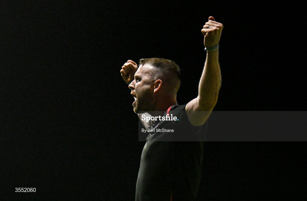 28 August 2026; Dundalk manager Ciaran Kilduff celebrates after the SSE Airtricity Men’s Premier Division match between Drogheda United and Dundalk at Sullivan & Lambe Park in Drogheda, Louth. Photo by Ben McShane/Sportsfile