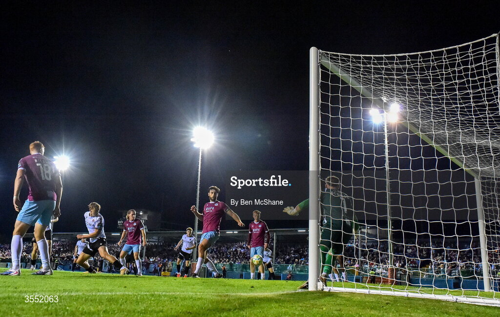 28 August 2026; Ronan Teahan of Dundalk scores his side's second goal during the SSE Airtricity Men’s Premier Division match between Drogheda United and Dundalk at Sullivan & Lambe Park in Drogheda, Louth. Photo by Ben McShane/Sportsfile