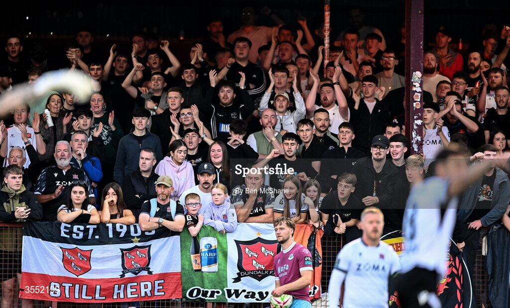 28 August 2026; Dundalk supporters during the SSE Airtricity Men’s Premier Division match between Drogheda United and Dundalk at Sullivan & Lambe Park in Drogheda, Louth. Photo by Ben McShane/Sportsfile