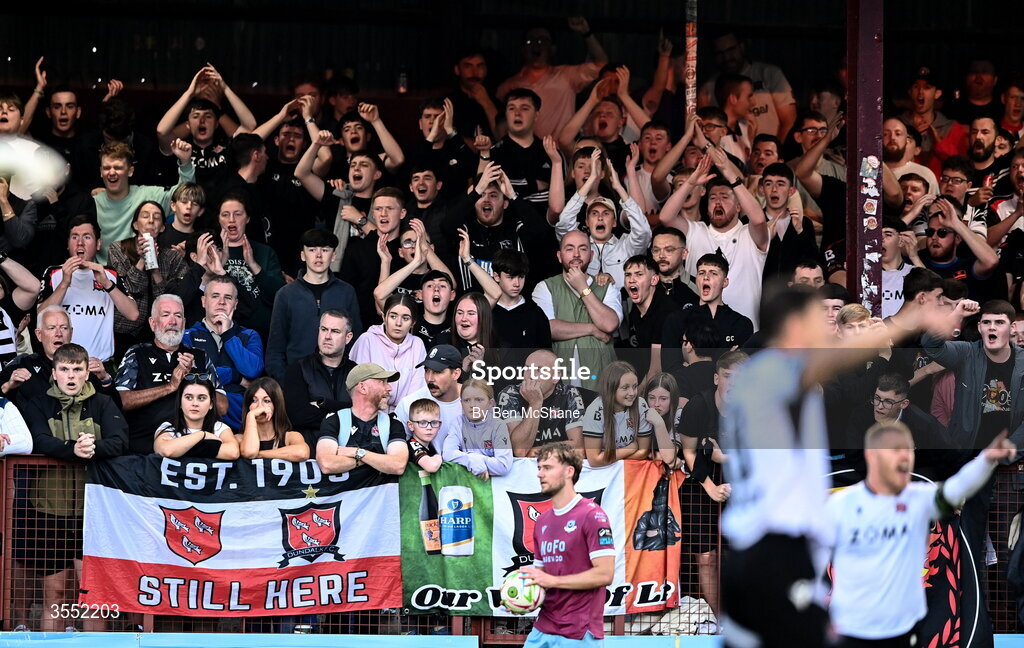 28 August 2026; Dundalk supporters during the SSE Airtricity Men’s Premier Division match between Drogheda United and Dundalk at Sullivan & Lambe Park in Drogheda, Louth. Photo by Ben McShane/Sportsfile